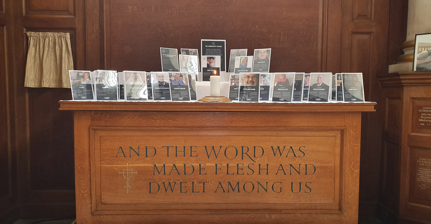 Journalists' Altar in the North Aisle of St Bride's Church, Fleet Street, London