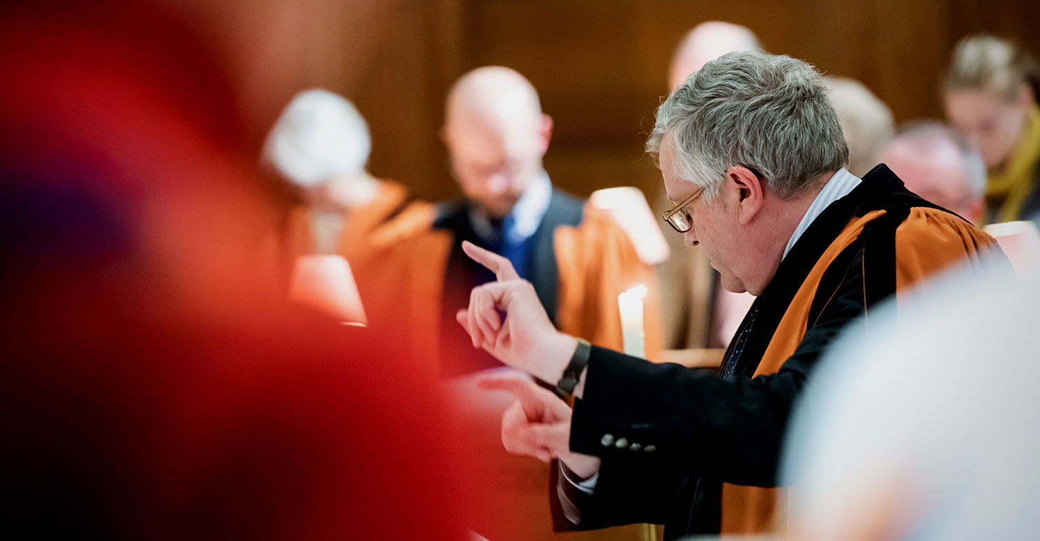 Director of Music Robert Jones conducting St Bride's Choir
