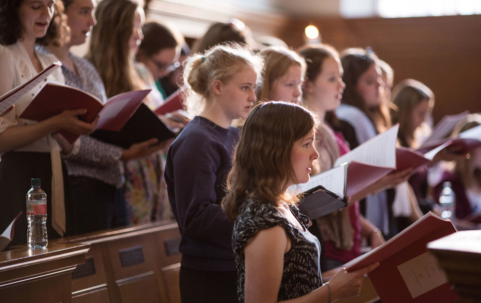 Choir of Selwyn College Chapel rehearsing in St Bride's
