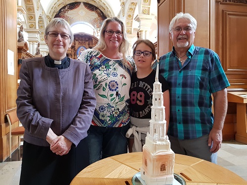 Edible St Bride's steeple used on a wedding cake by a descendant of baker William Rich